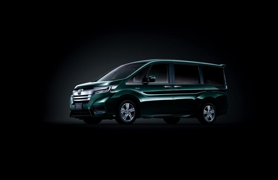  Honda StepWGN Spada Hybrid 2017 года  (фото 6 из 13)
